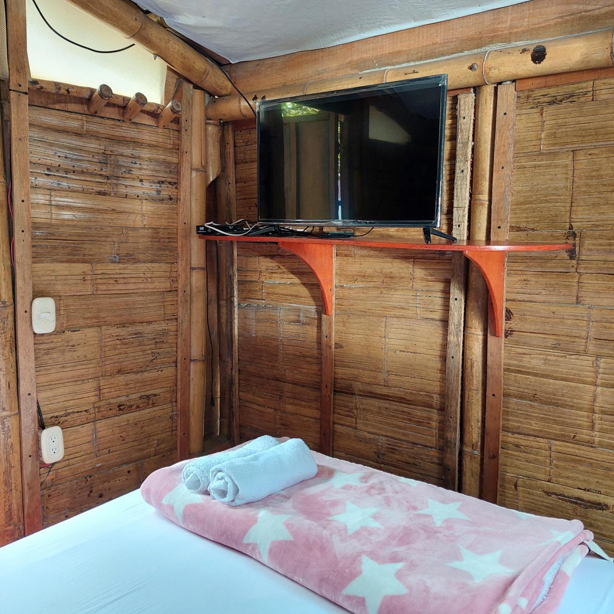 Hostal La Pijarana Саленто Екстериор снимка