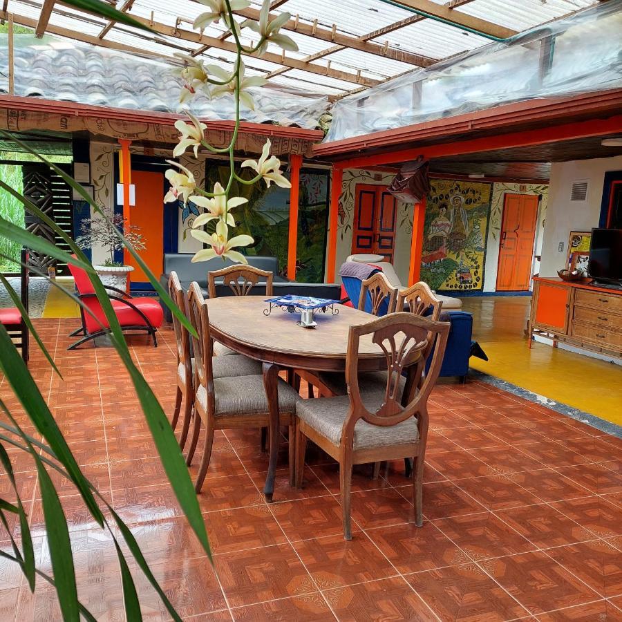 Hostal La Pijarana Саленто Екстериор снимка